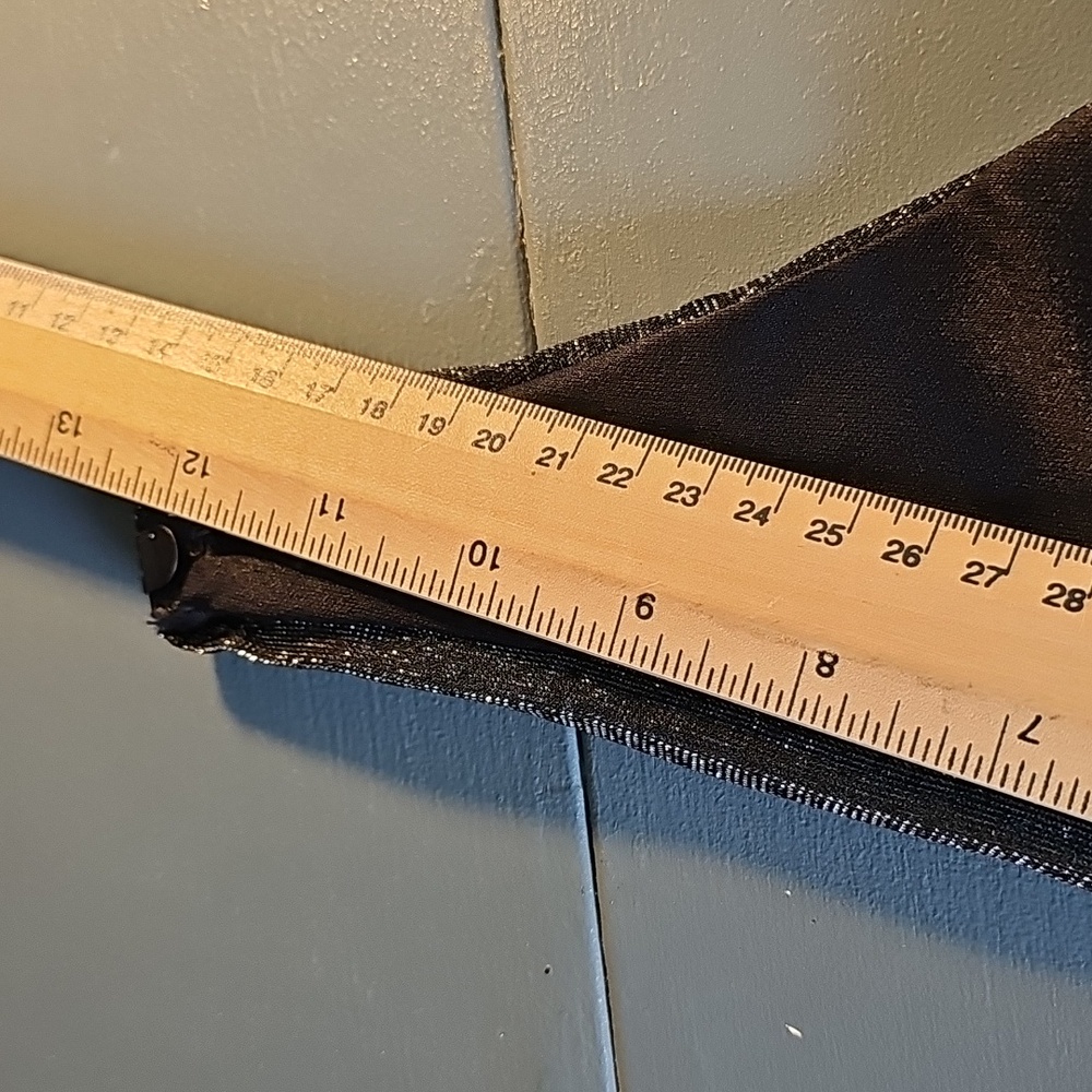 Elegant Black Halter Vintage Dress. Metalic. No Size or Makers Tag. Maybe Large. - Picture 9 of 13